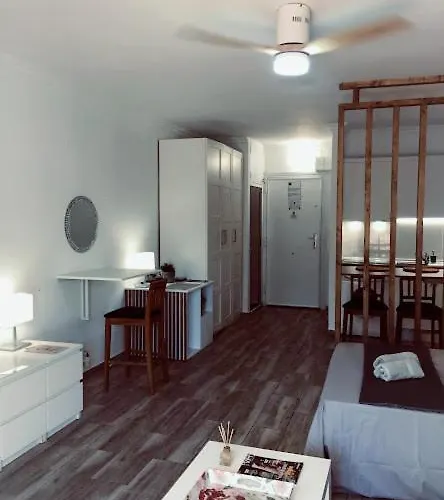 Apartmán Puerto Banus Near Beachfront, Big Sunny Terrace, Pool, Tennis Court, Parking & Movies Projector *